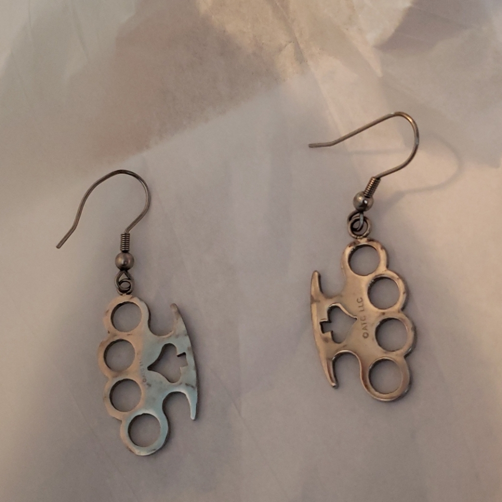 Knuckle earrings